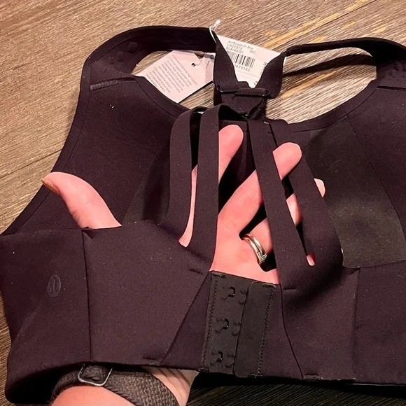 NWT! Lululemon AirSupport Black Ultralu Sports Bra 38C Running Support stretch - Picture 11 of 16